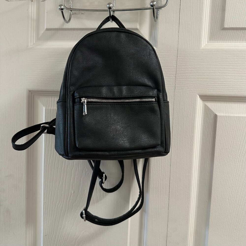 H&M/Divided Mini Backpack